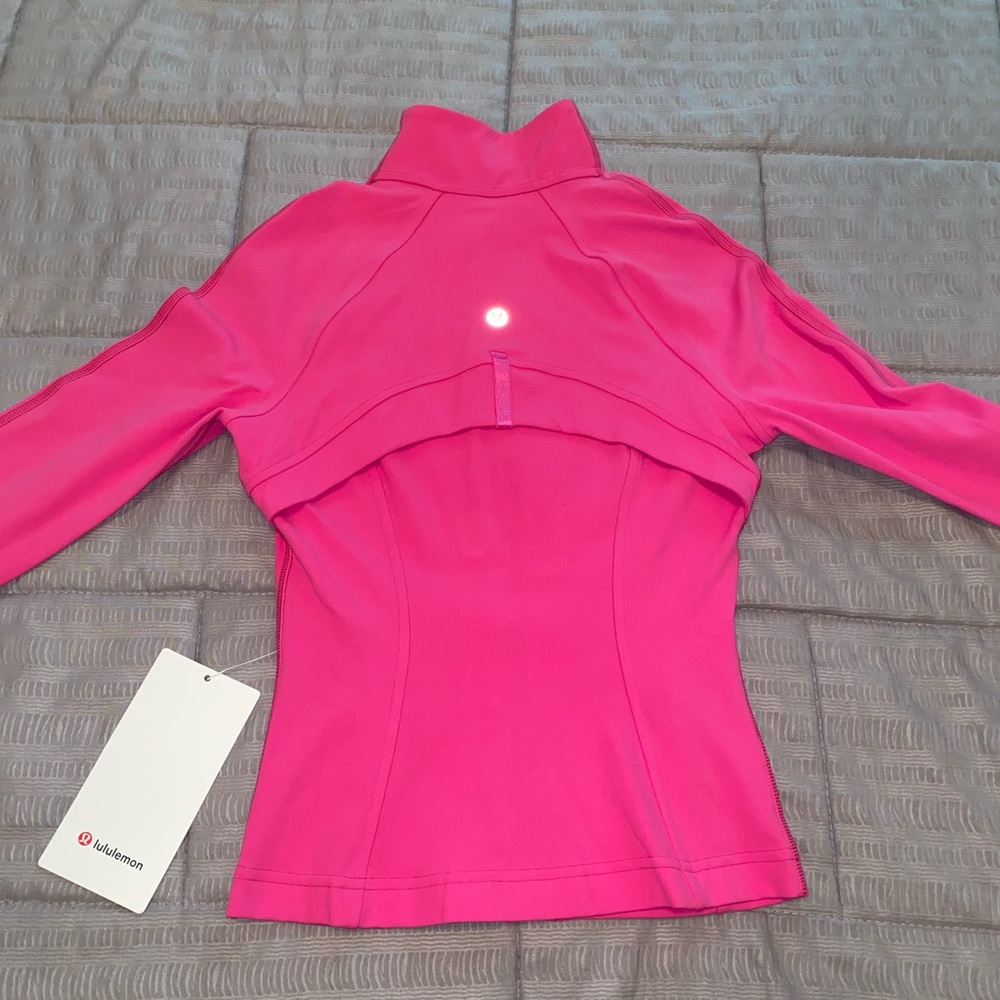 Lululemon Nulu Cropped Define Jacket - Picture 7 of 7